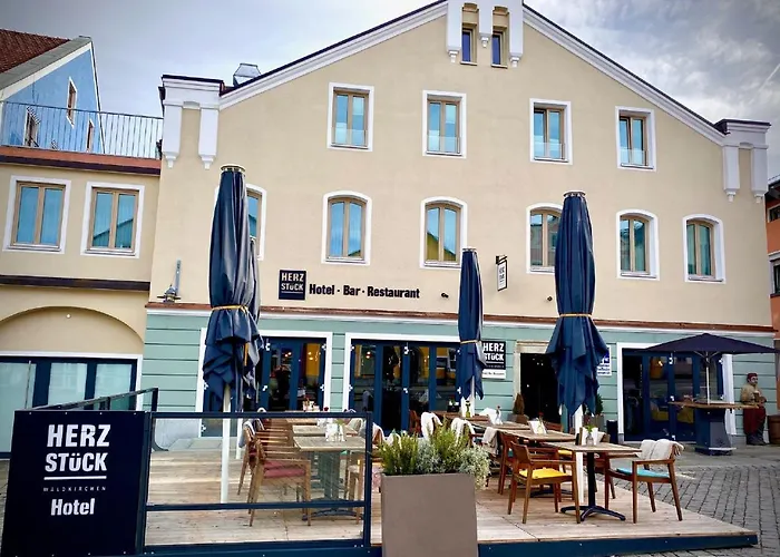 فندق & Restaurant Herzstueck فالدكيرشن