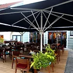 & Restaurant Herzstueck מלון