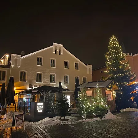 & Restaurant Herzstueck Szálloda