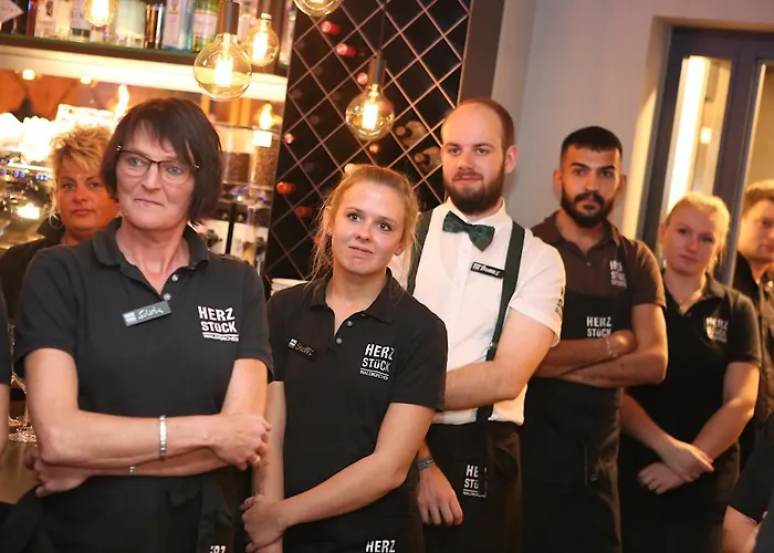 & Restaurant Herzstueck מלון